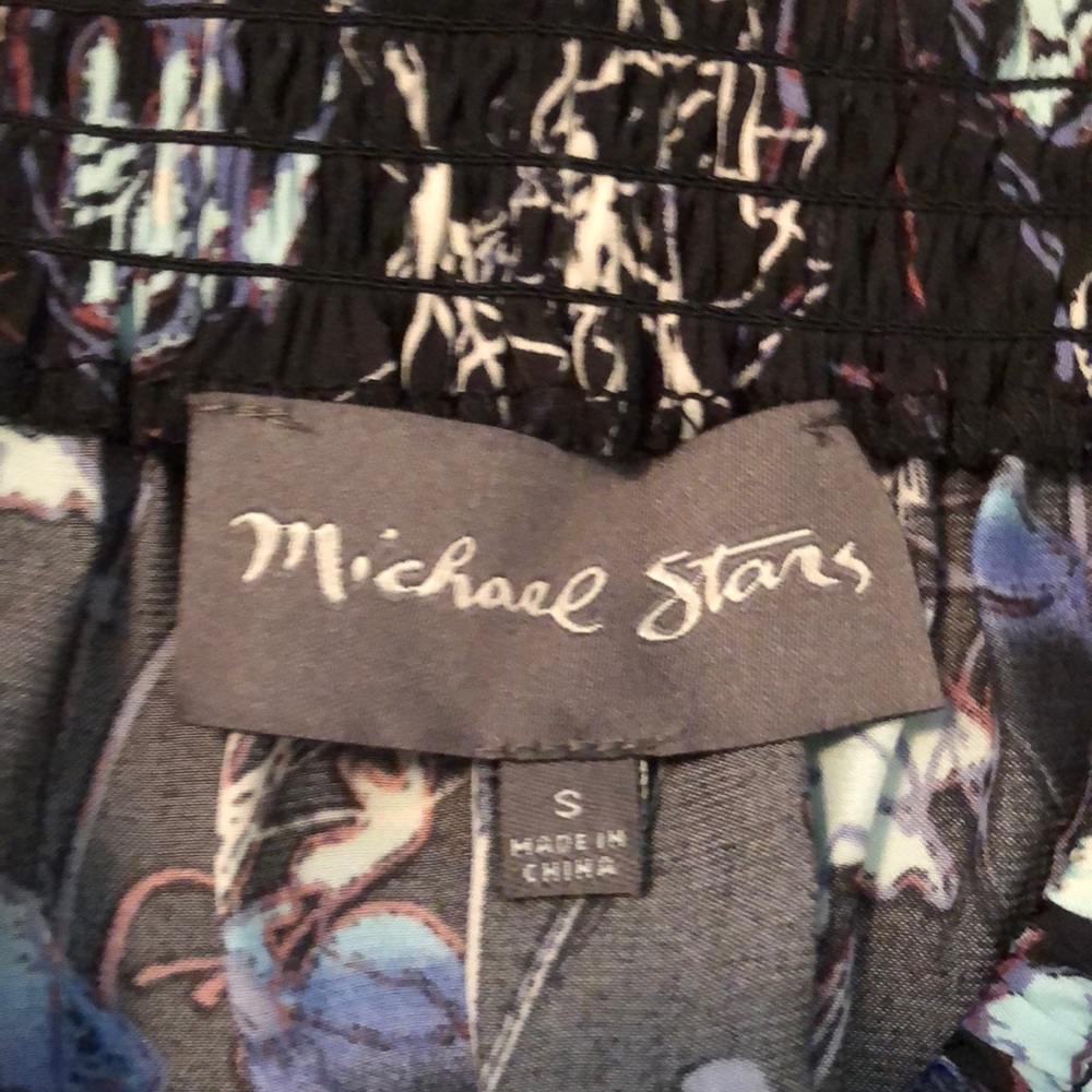 ✨HP✨ Michael Stars Off Shoulder Printed Top Small - Picture 8 of 8